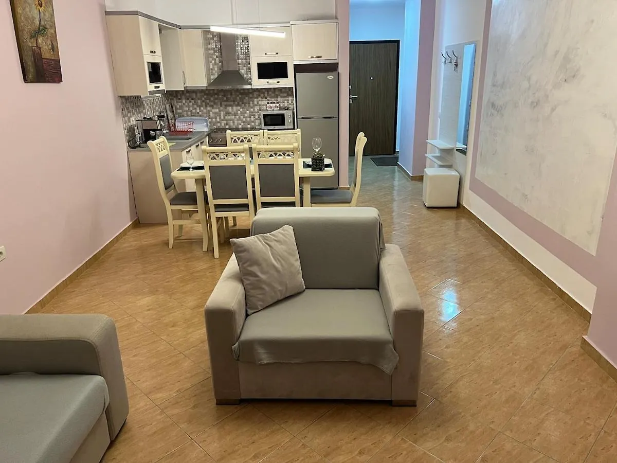 Apartment Near The Beach With Sea View & Balcony Saranda